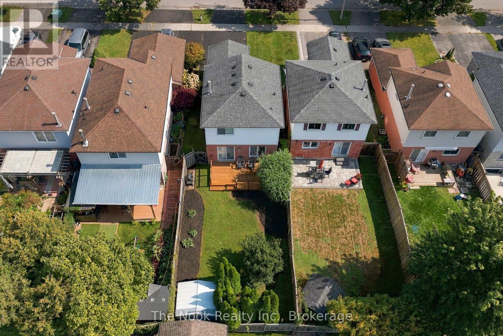 16 Kershaw Street, Clarington (Bowmanville), Ontario  L1C 4S4 - Photo 2 - E13796920