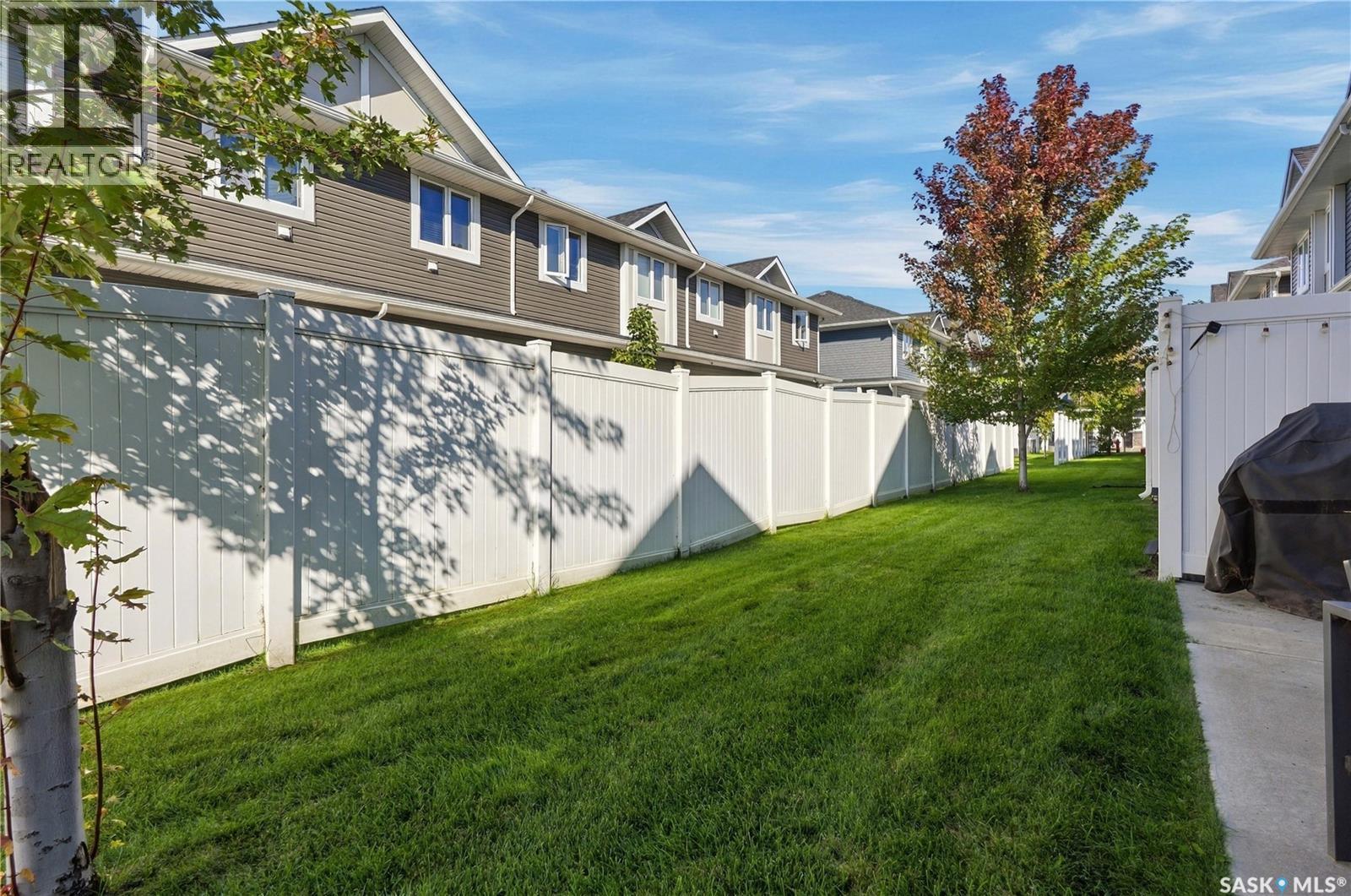 52 115 Veltkamp Crescent, Saskatoon, Saskatchewan  S7T 0T7 - Photo 47 - SK048731