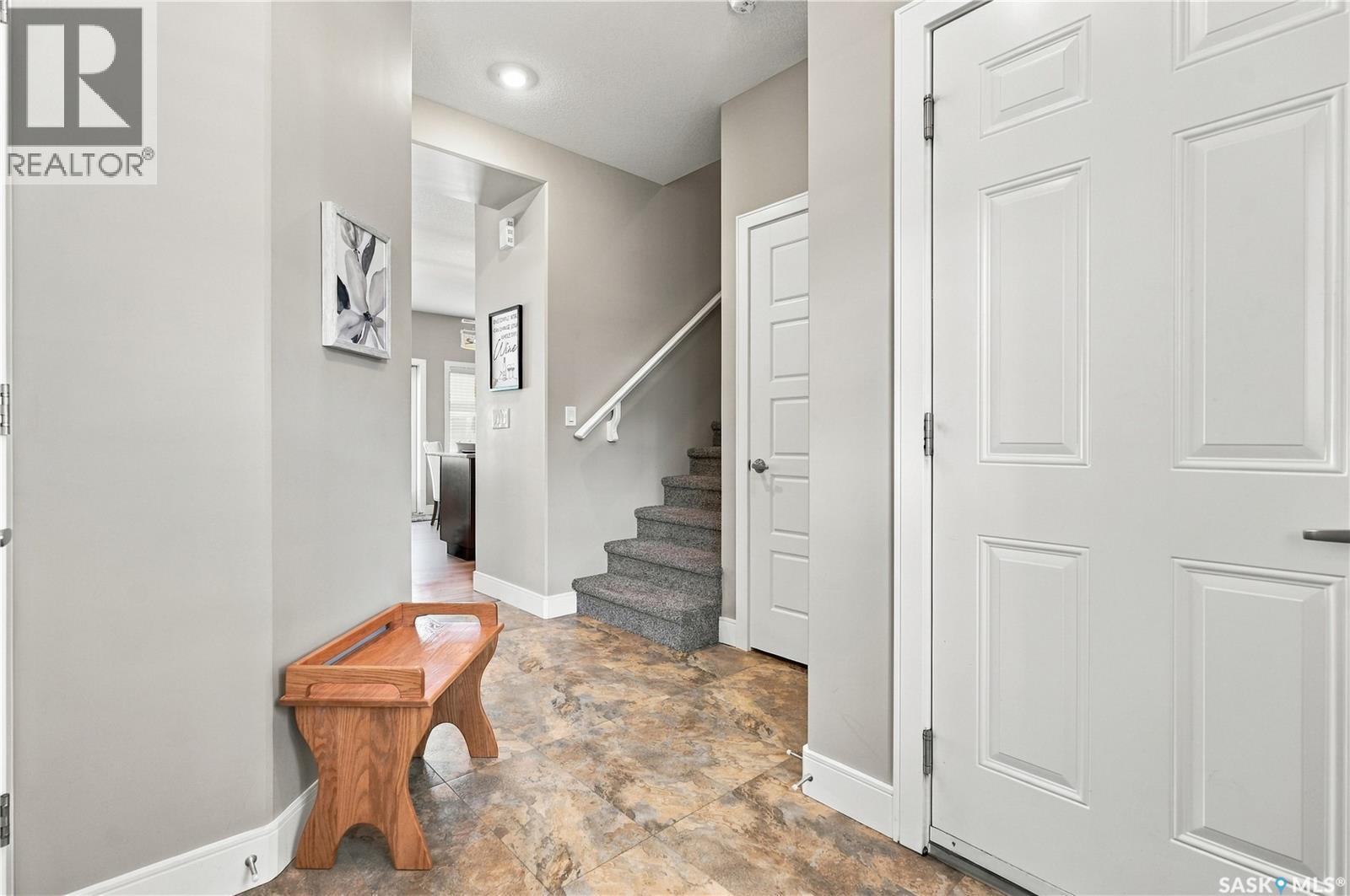 52 115 Veltkamp Crescent, Saskatoon, Saskatchewan  S7T 0T7 - Photo 5 - SK048731