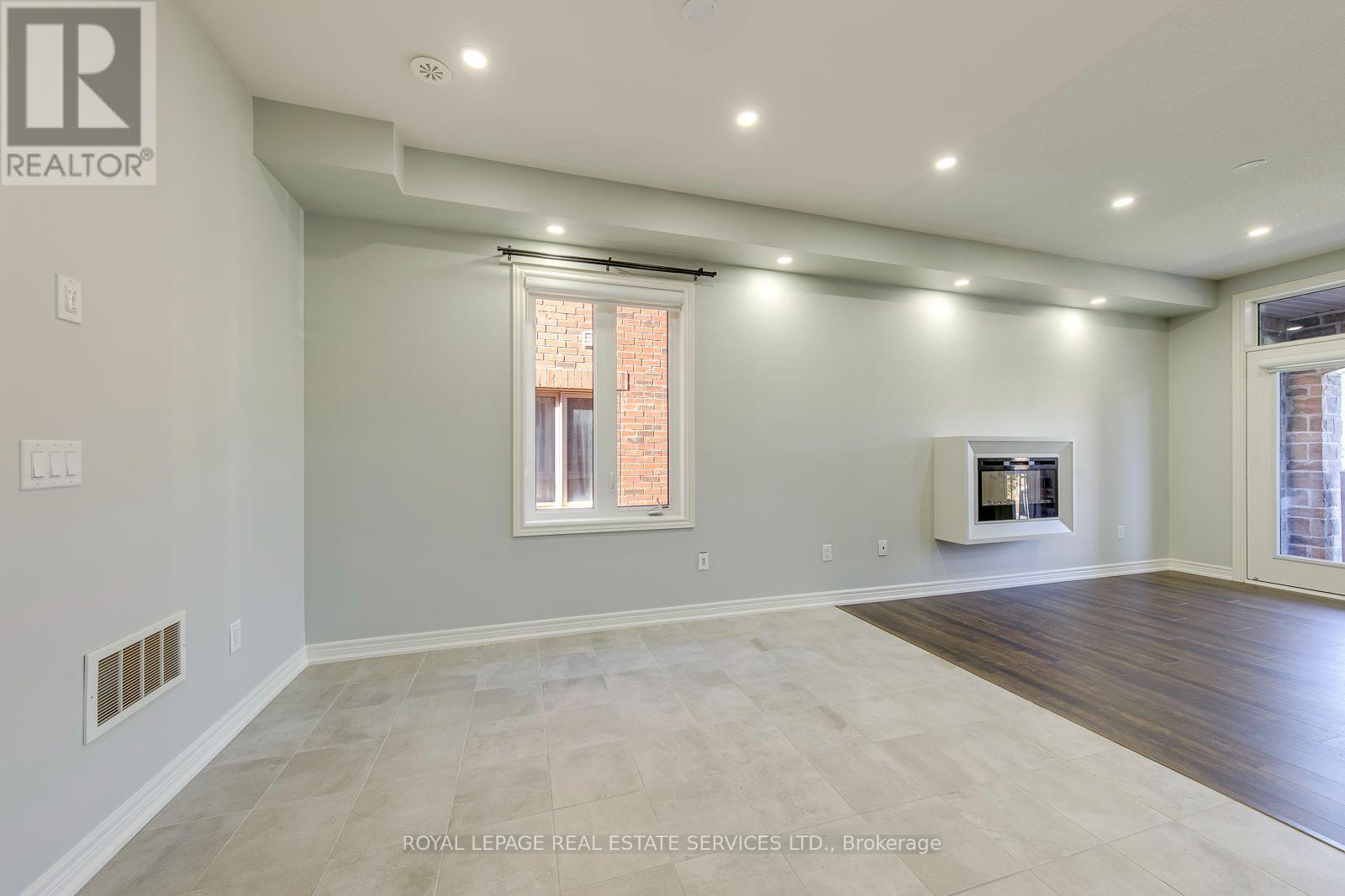 486 Silver Maple Road, Oakville, Ontario  L6H 3P6 - Photo 12 - W13571104