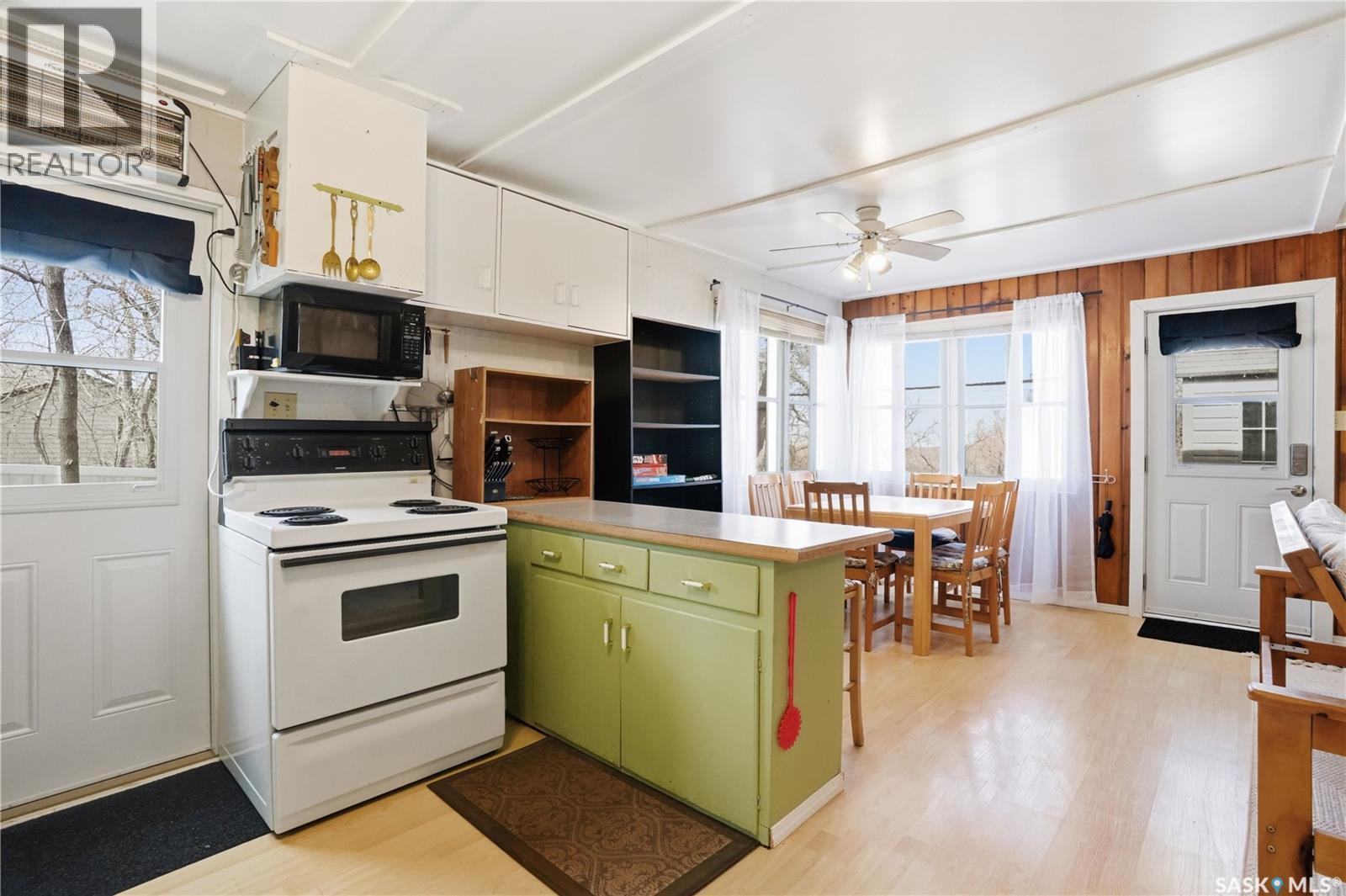 228a Green Avenue, Regina Beach, Saskatchewan  S0G 4C0 - Photo 17 - SK048557