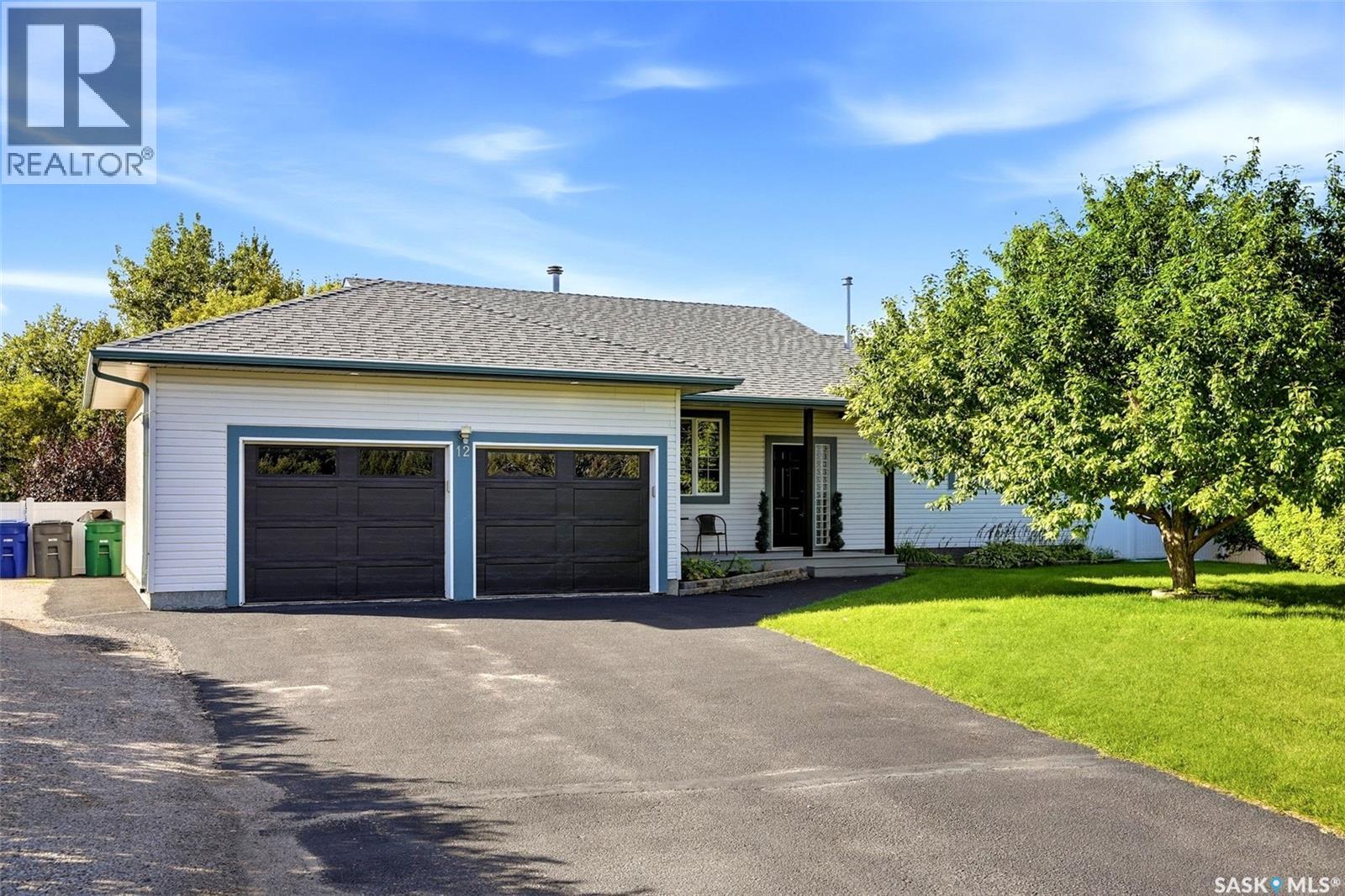 12 Stern Place, Edenwold Rm No.158, Saskatchewan  S4L 1B2 - Photo 2 - SK048410