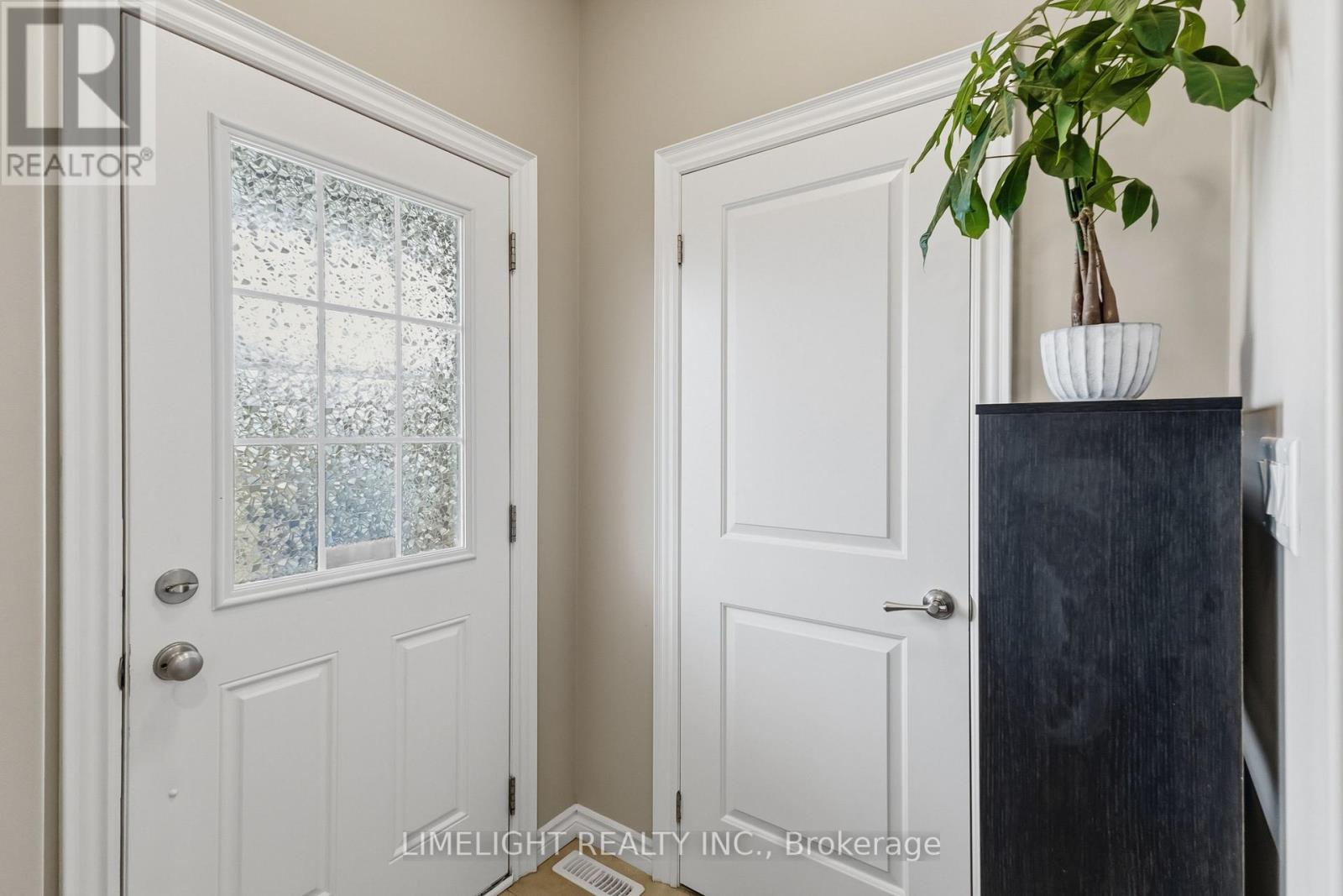 218 - 3320 Meadowgate Boulevard, London South, Ontario  N6M 0A7 - Photo 3 - X13797148
