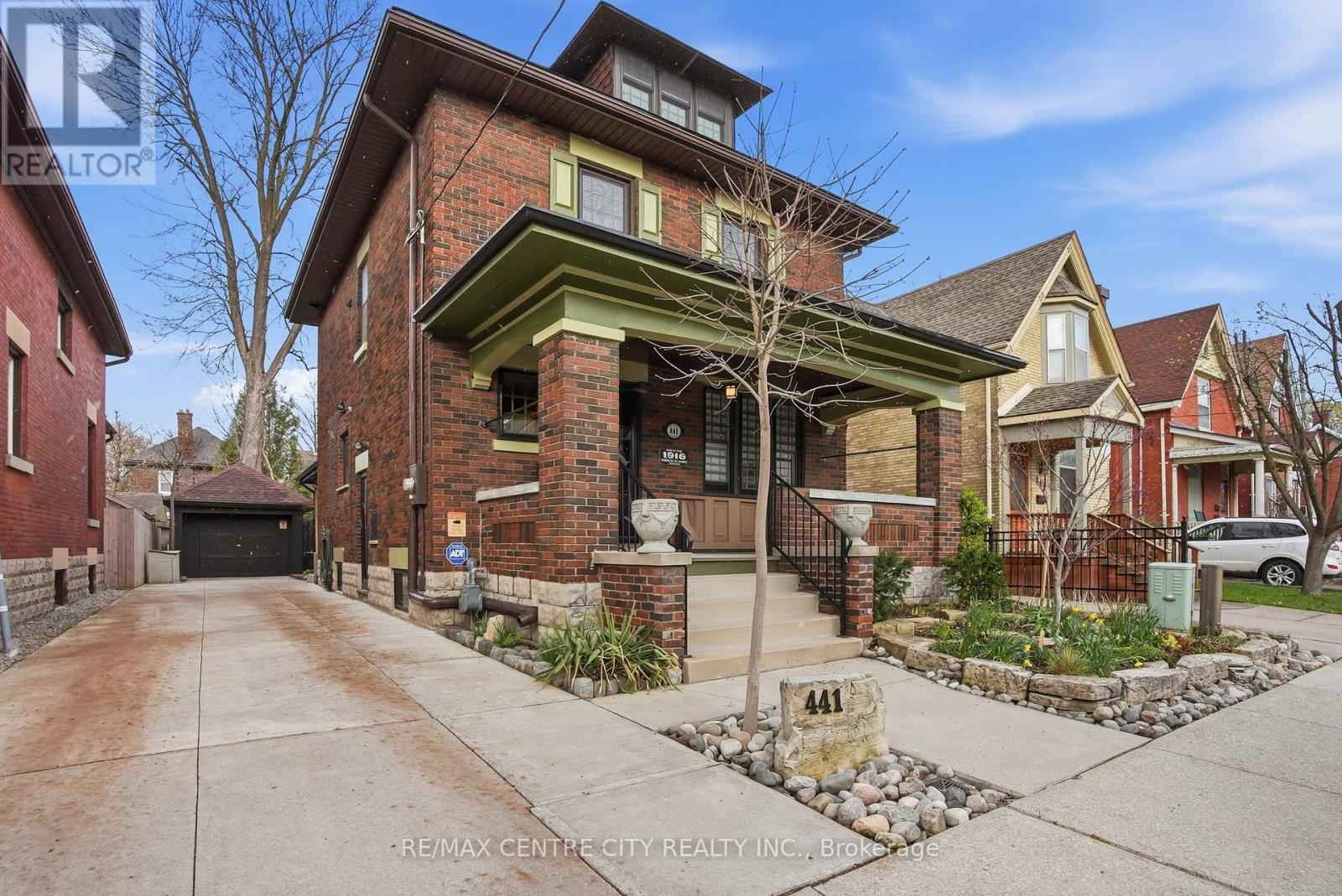 441 WOODMAN AVENUE, London East, Ontario
