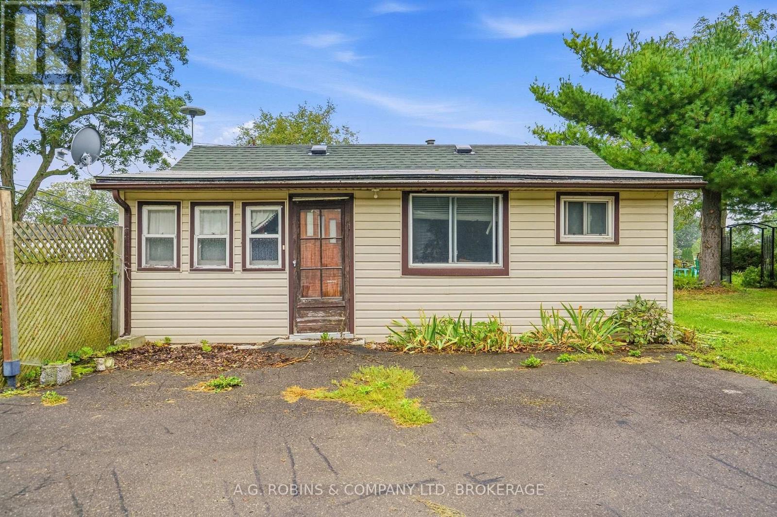 12040 Lakeshore Road, Wainfleet, Ontario  L0S 1V0 - Photo 14 - X13792234