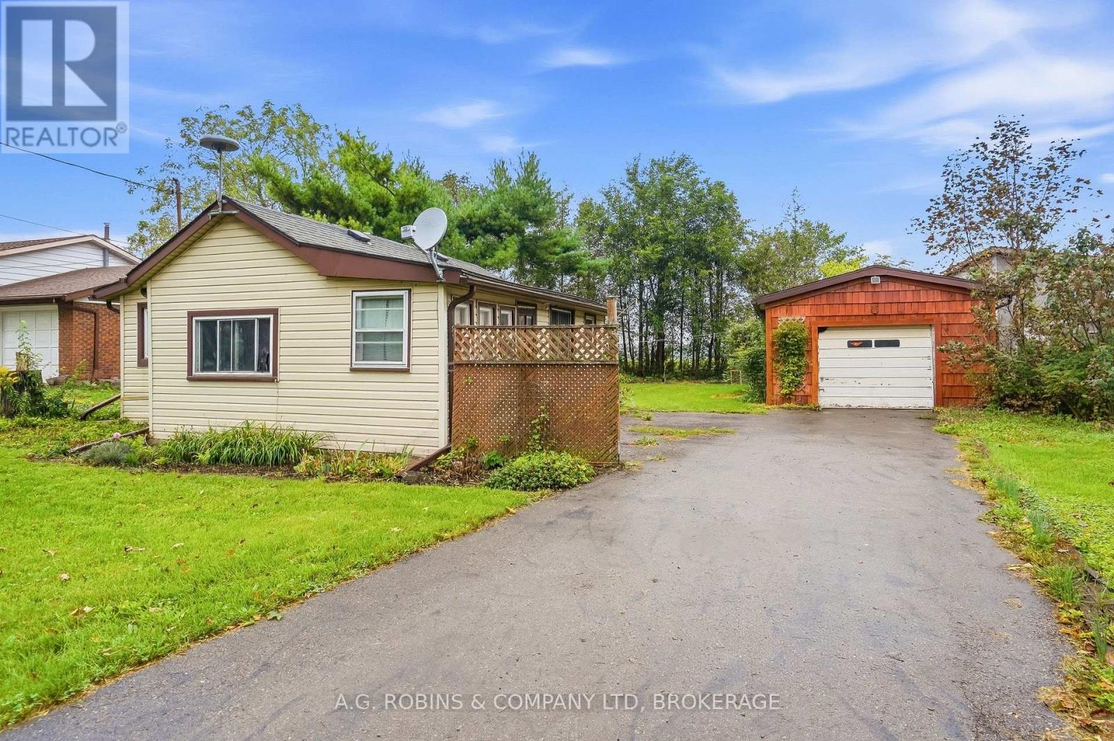 12040 Lakeshore Road, Wainfleet, Ontario  L0S 1V0 - Photo 2 - X13792234