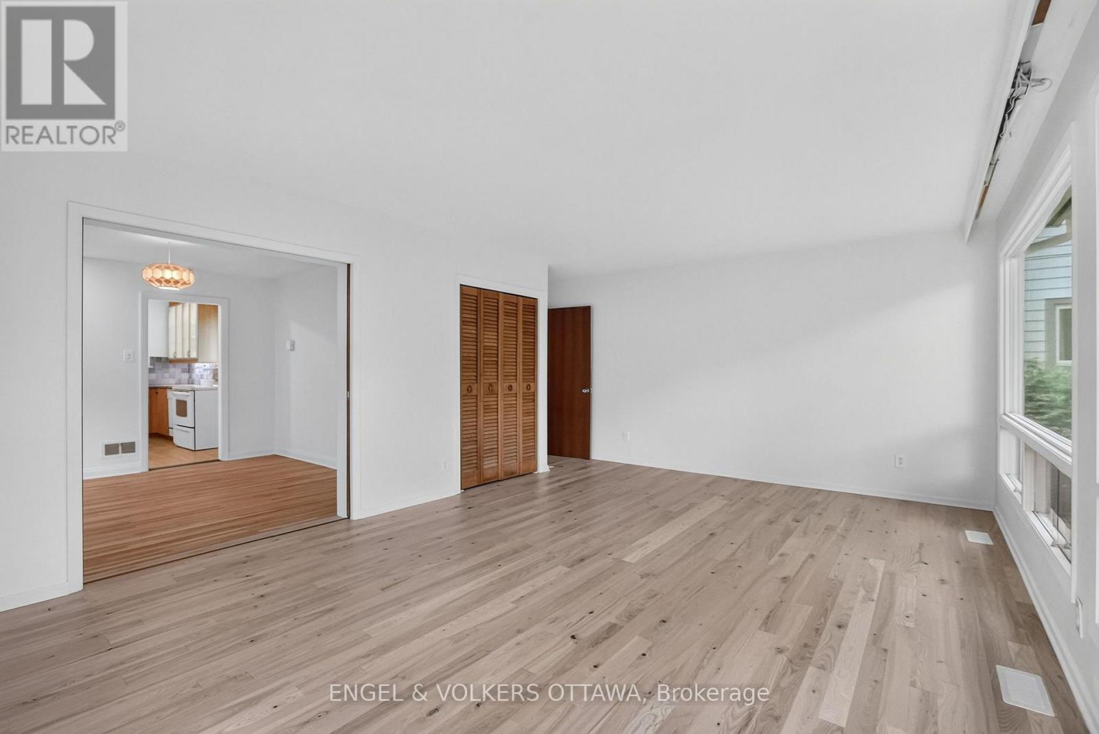 35 Bedford Crescent, Ottawa, Ontario  K1K 0E6 - Photo 12 - X13796904