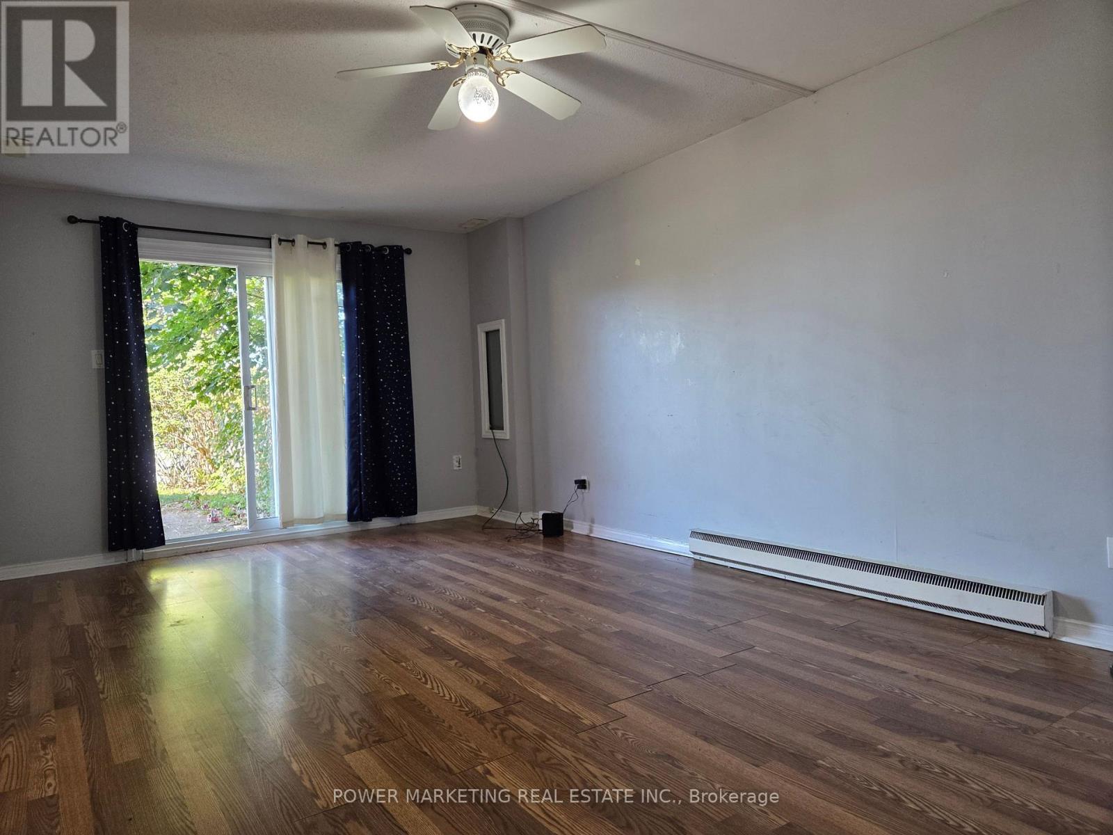 B - 81 Craig Henry Drive, Ottawa, Ontario  K2G 3S8 - Photo 5 - X13797126