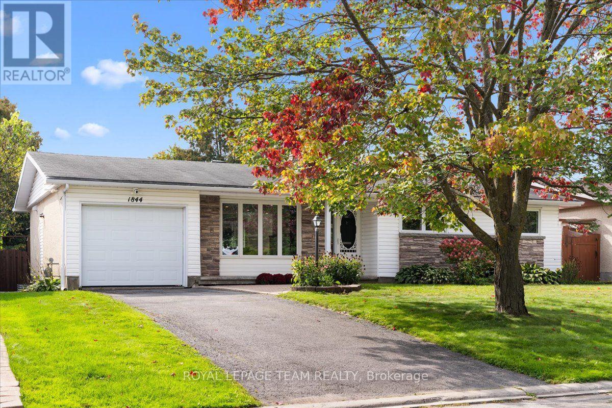 1844 GREENACRE CRESCENT, Ottawa, Ontario