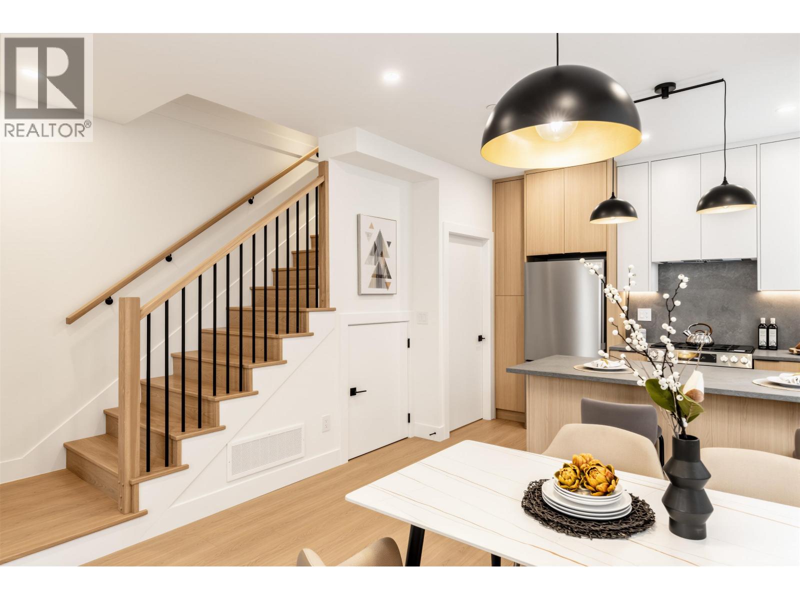 2 3268 E 18 Avenue, Vancouver, British Columbia  V5M 2R7 - Photo 7 - R3166224
