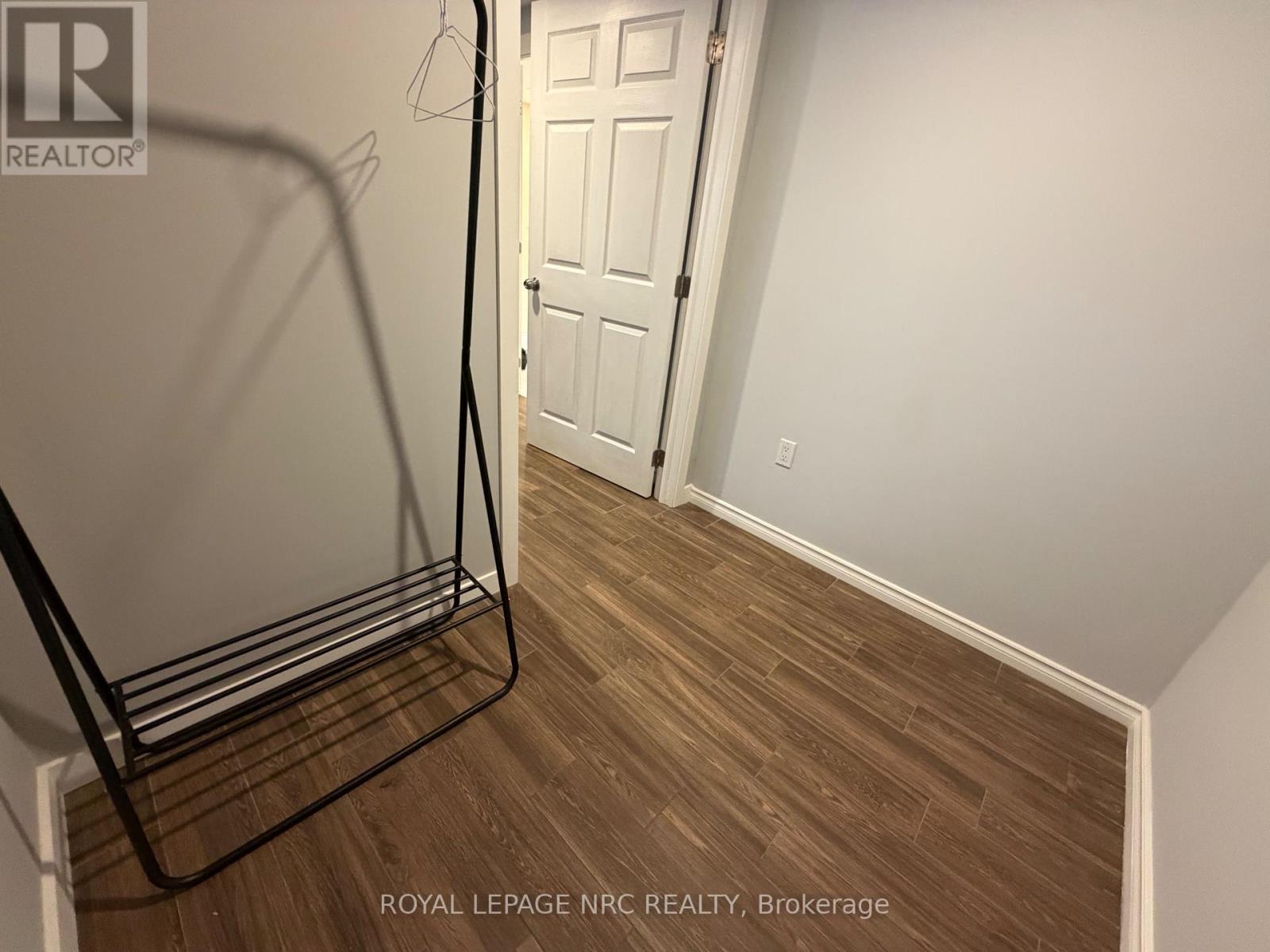 15 Springhead (Lower) Gardens, Welland, Ontario  L3C 5A7 - Photo 3 - X13797204