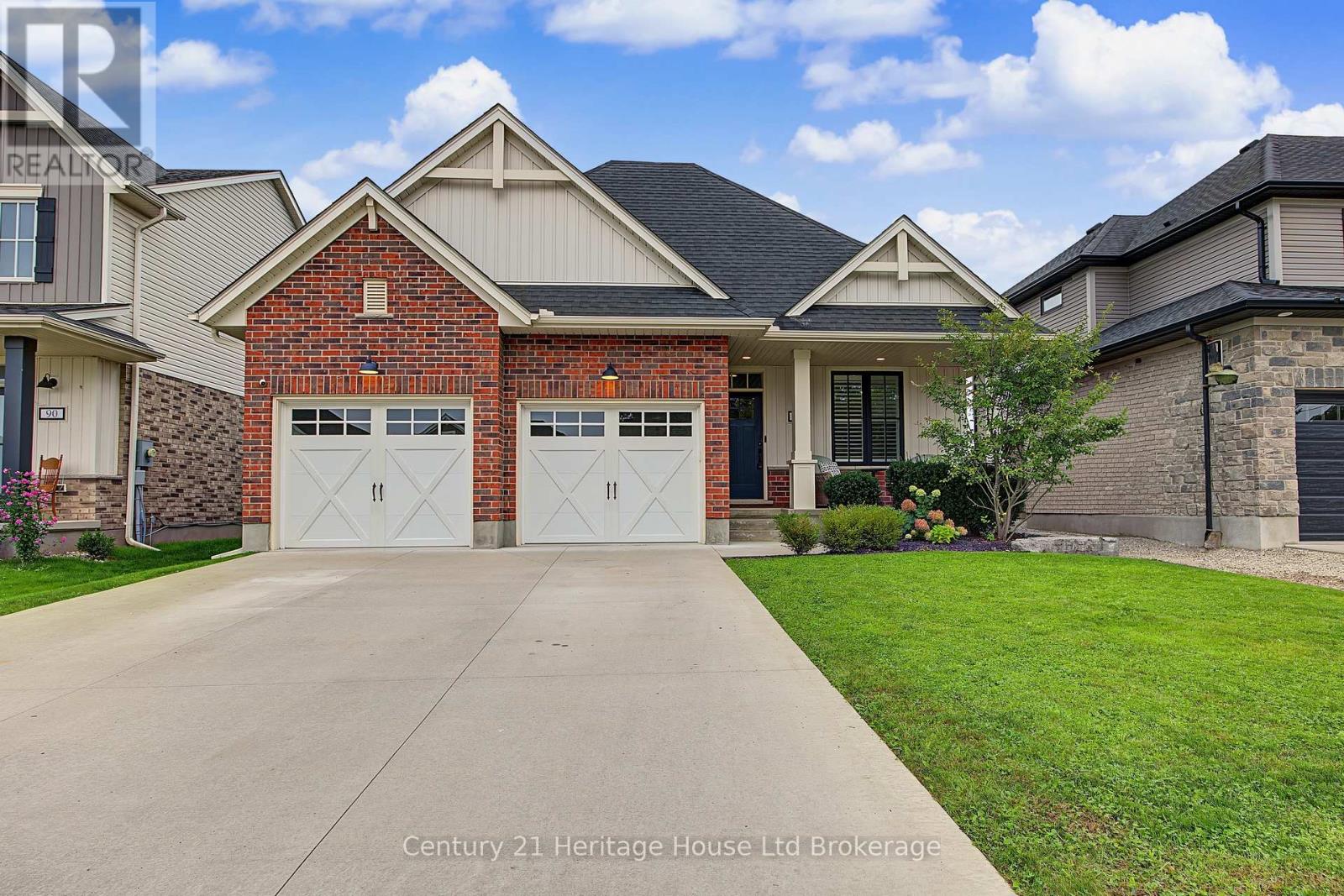 92 DEREHAM DRIVE, Tillsonburg, Ontario