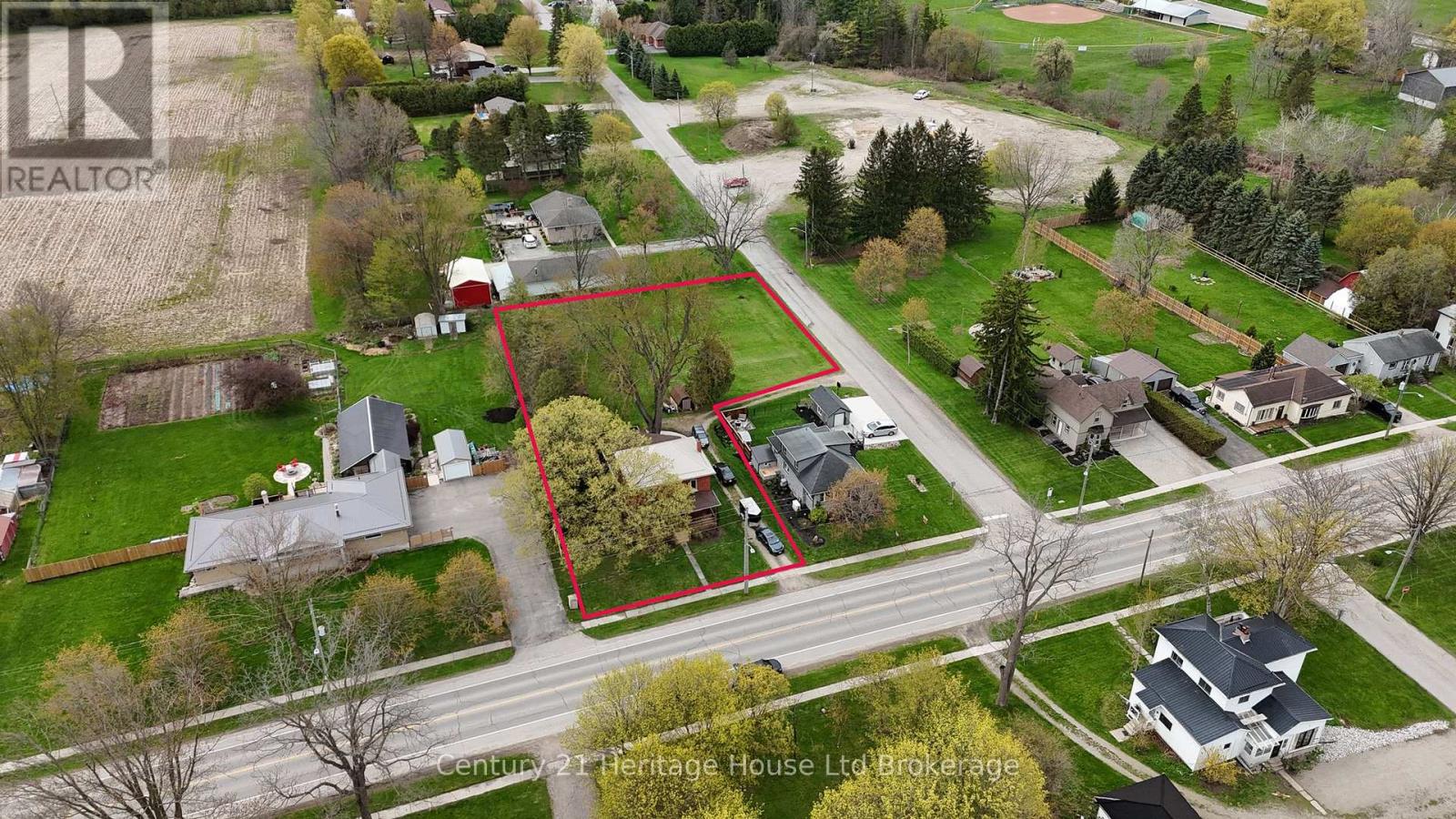 37 CHURCH STREET E, Norwich, Ontario