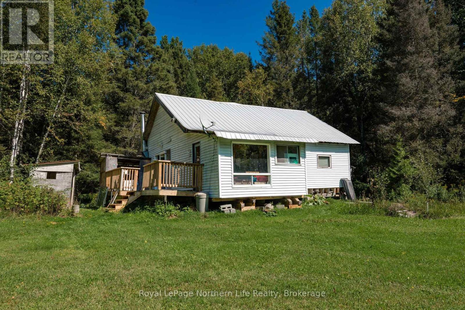 880 Memorial Park Drive E, Powassan, Ontario  P0H 1Z0 - Photo 38 - X13797278