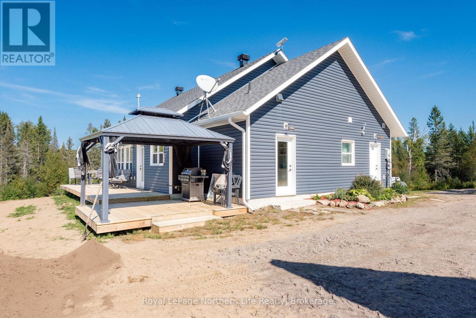 880 Memorial Park Drive E, Powassan, Ontario  P0H 1Z0 - Photo 4 - X13797278