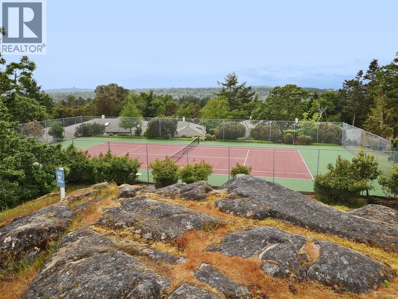 3105 2829 Arbutus Rd, Saanich, British Columbia V8N 5X5 - Photo 30 - 1049902