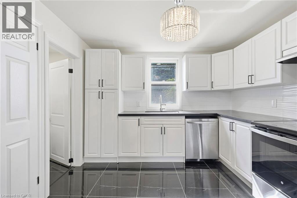 158 Niagara Falls Road, Thorold, Ontario  L2V 1H6 - Photo 10 - 40863827