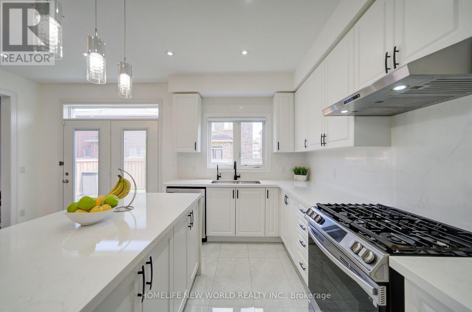 11 Conductor Avenue, Whitchurch-Stouffville, Ontario L4A 4X5 - Photo 24 - N13784480