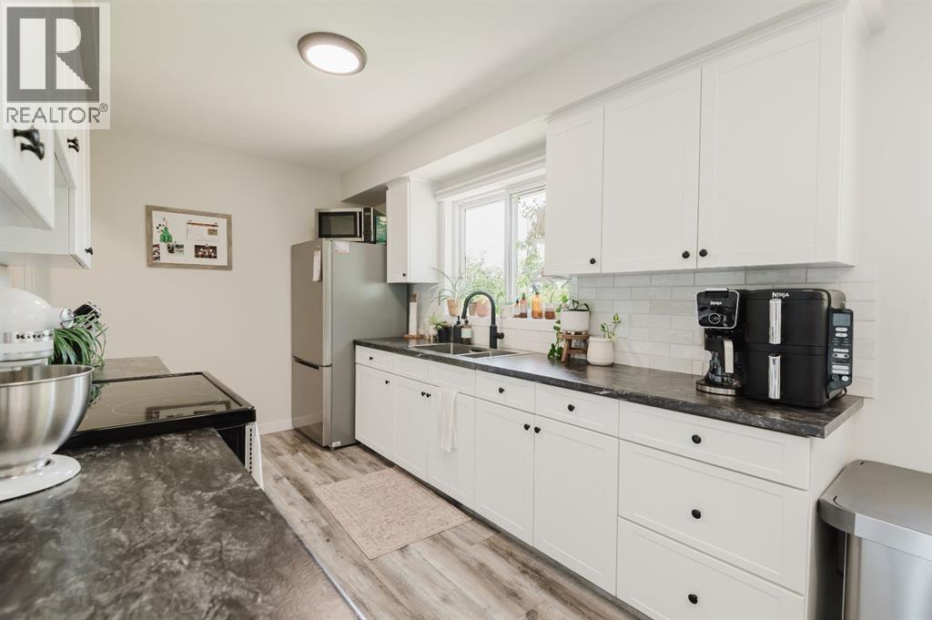 10415 111 Avenue photo 6