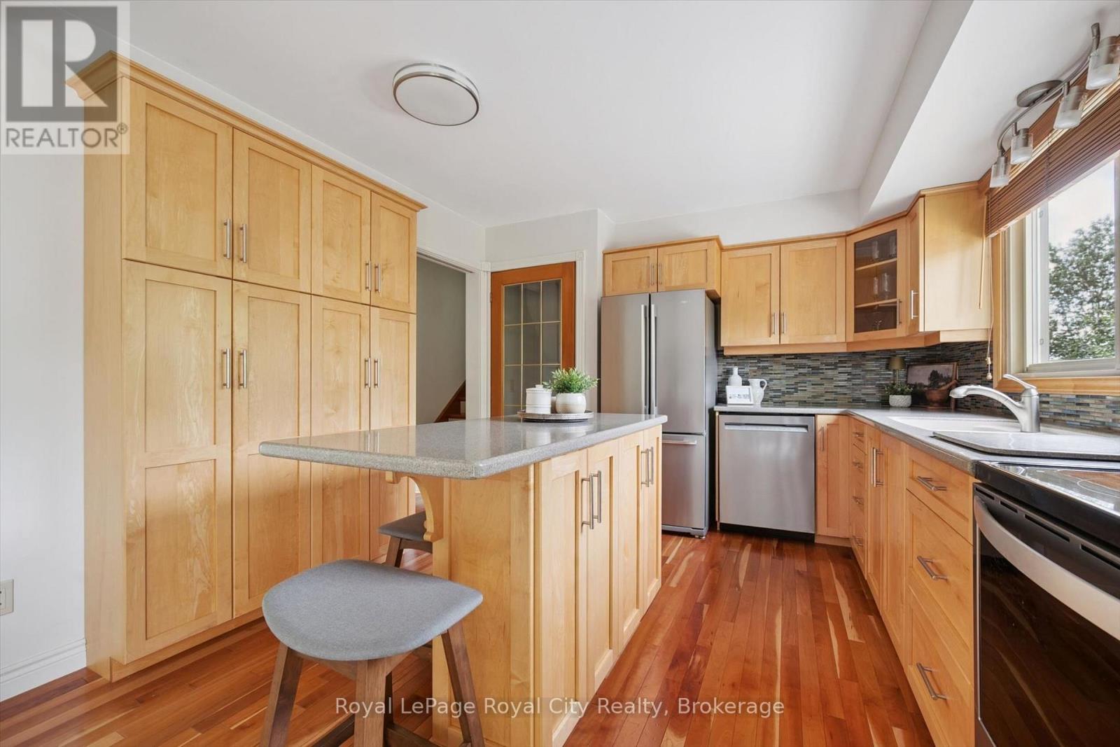 9 Skye Place, Guelph, Ontario  N1G 1M5 - Photo 9 - X13796934
