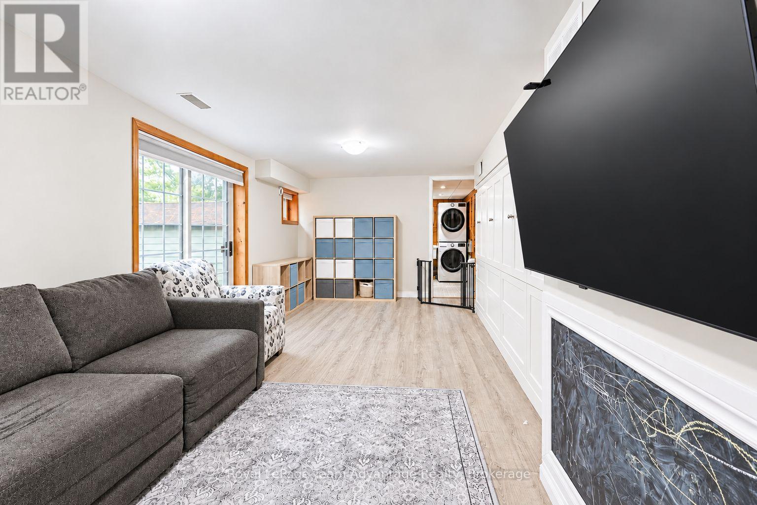 5 Burritt Street, Parry Sound, Ontario  P2A 1N5 - Photo 24 - X13796962