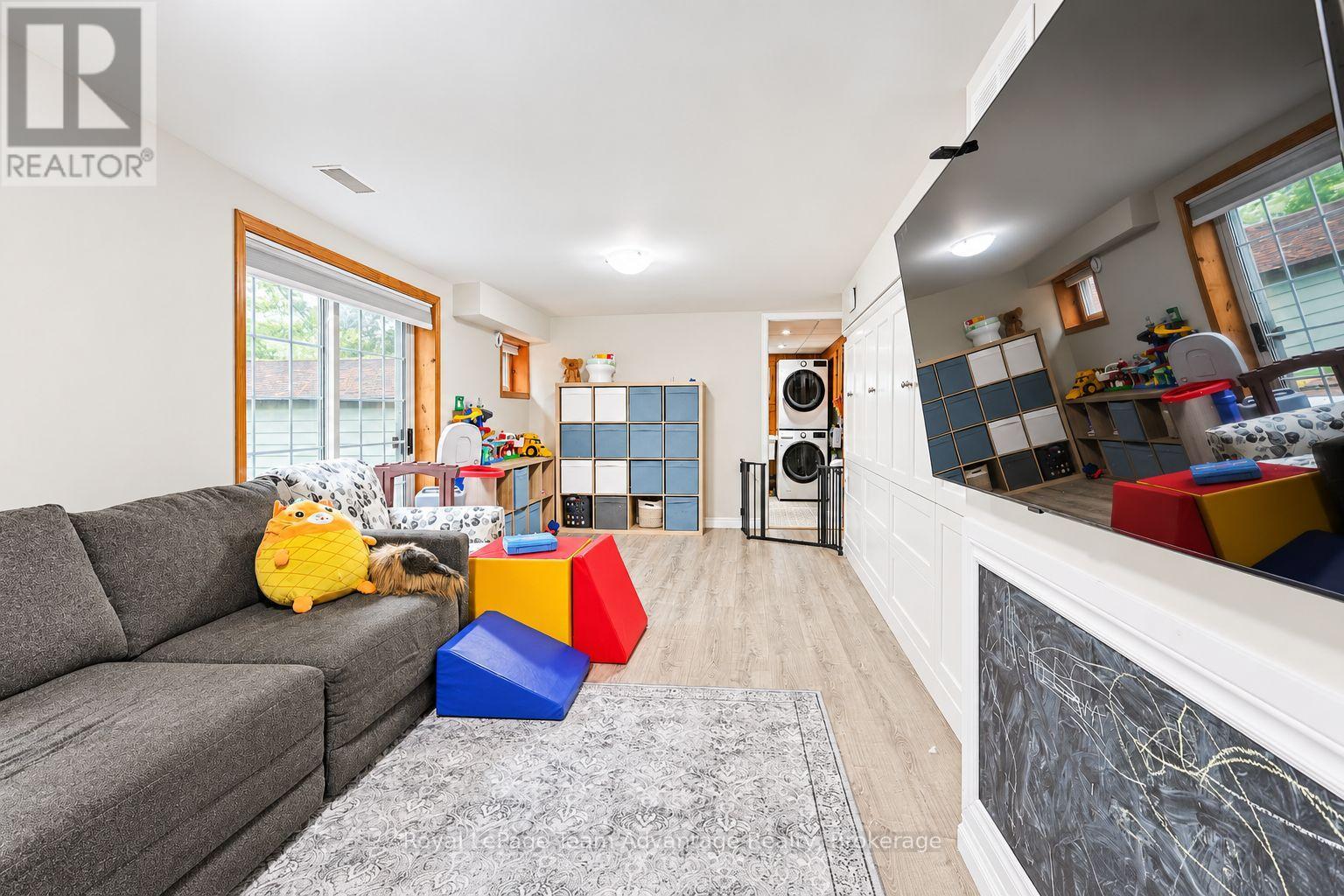 5 Burritt Street, Parry Sound, Ontario  P2A 1N5 - Photo 25 - X13796962