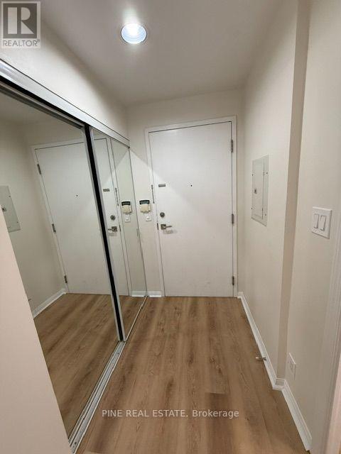 1119 - 230 Queens Quay, Toronto, Ontario  M5J 2X1 - Photo 2 - C13796912