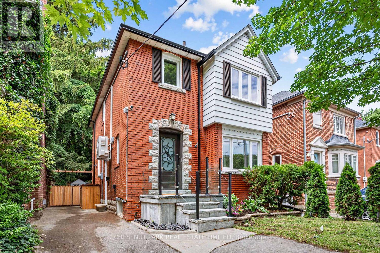 178 Hanna Road, Toronto, Ontario  M4G 2N8 - Photo 1 - C13796982