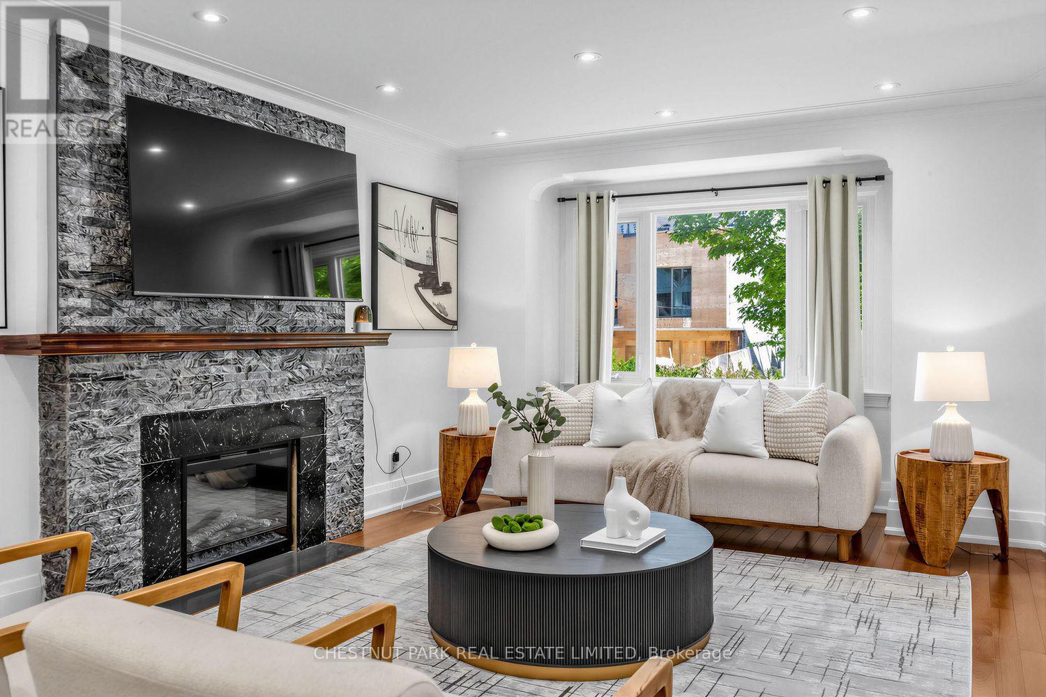 178 Hanna Road, Toronto, Ontario  M4G 2N8 - Photo 4 - C13796982