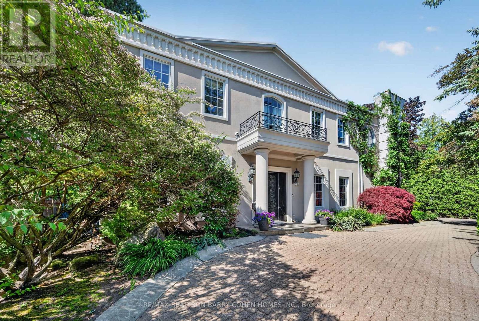 21 FIFESHIRE ROAD, Toronto, Ontario