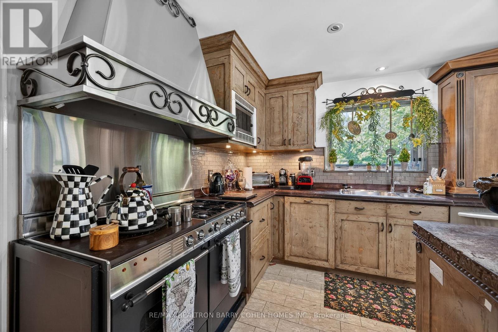 21 Fifeshire Road, Toronto, Ontario  M2L 2G4 - Photo 7 - C13797004