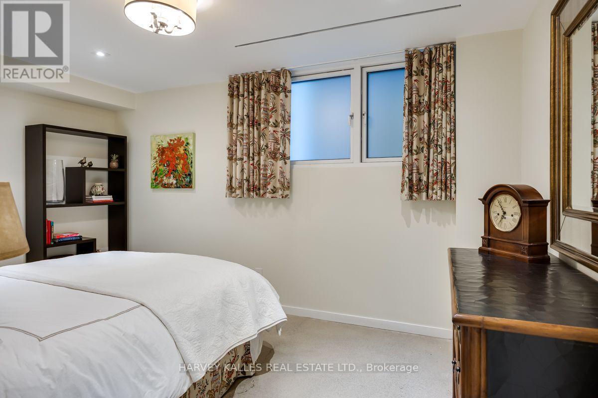 5 Relmar Road, Toronto, Ontario  M5P 2Y4 - Photo 39 - C13797024