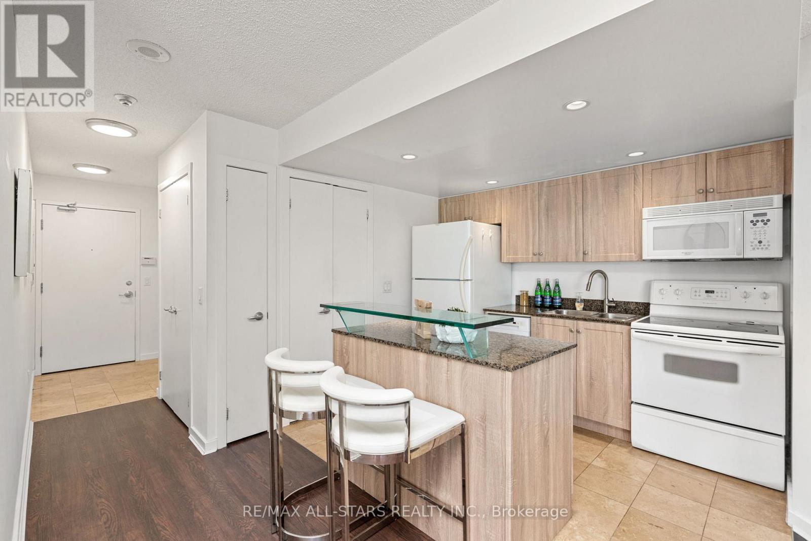 804 - 208 Queens Quay W, Toronto, Ontario  M5J 2Y5 - Photo 10 - C13797056