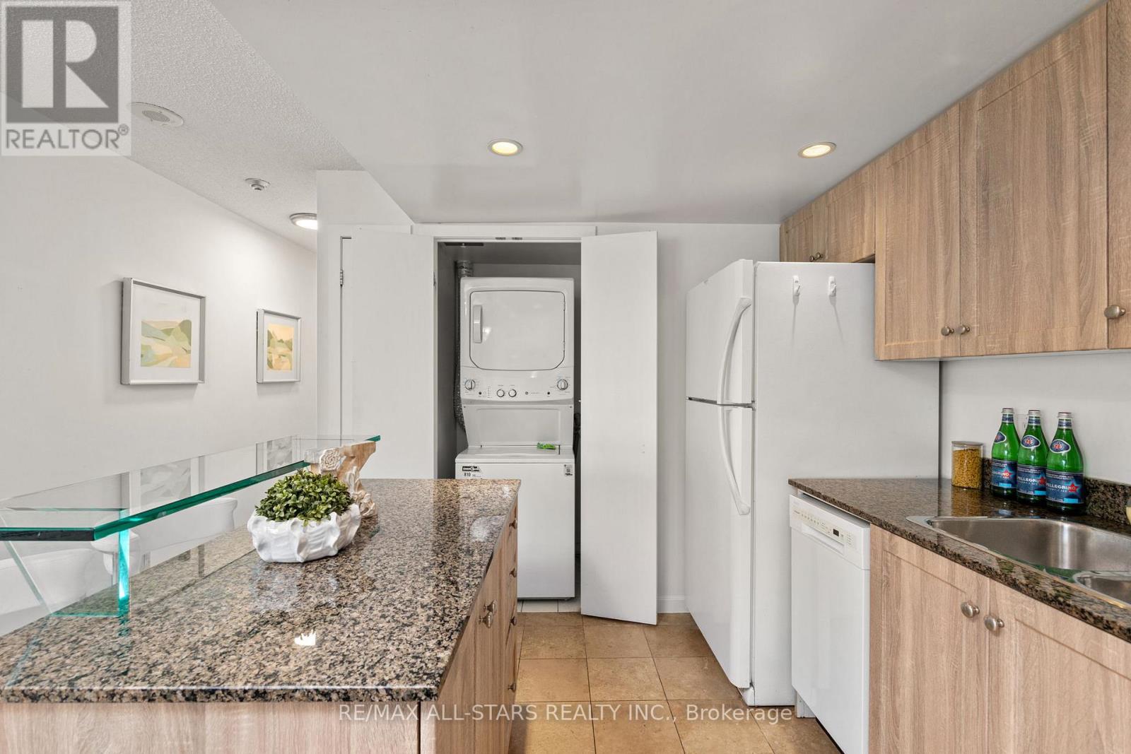 804 - 208 Queens Quay W, Toronto, Ontario  M5J 2Y5 - Photo 11 - C13797056