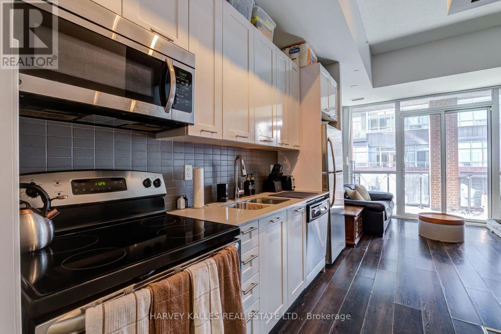 615 - 20 Bruyeres Mews, Toronto, Ontario  M5V 0G8 - Photo 10 - C13797066
