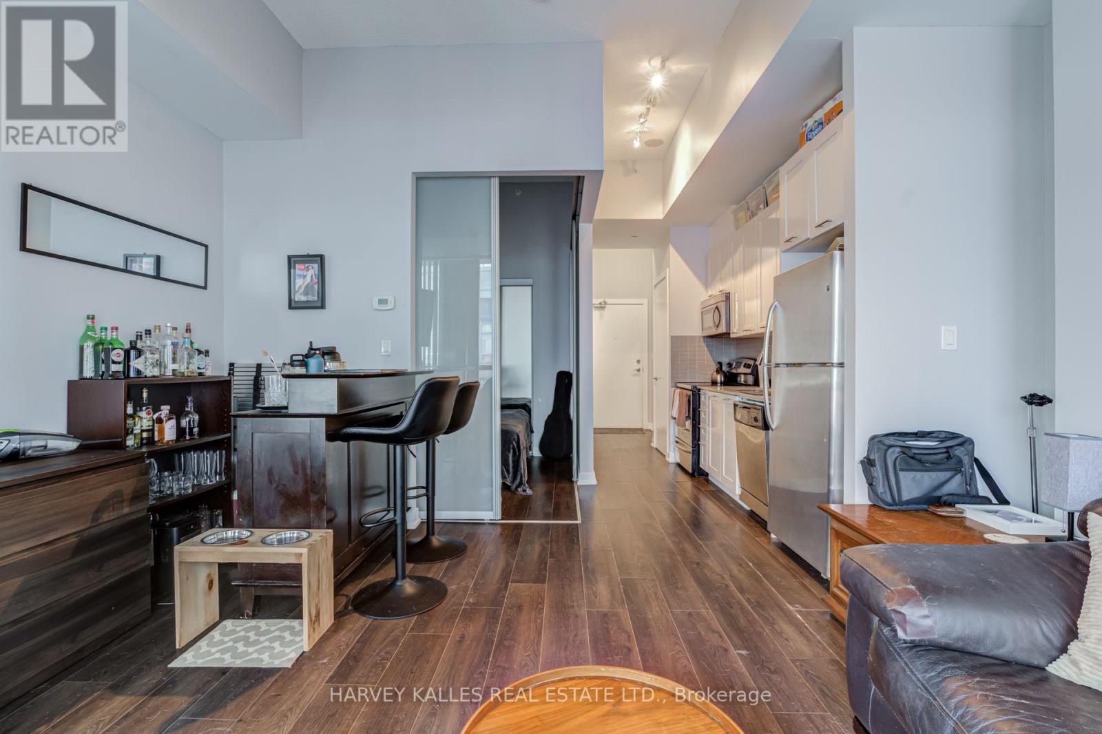 615 - 20 Bruyeres Mews, Toronto, Ontario  M5V 0G8 - Photo 17 - C13797066