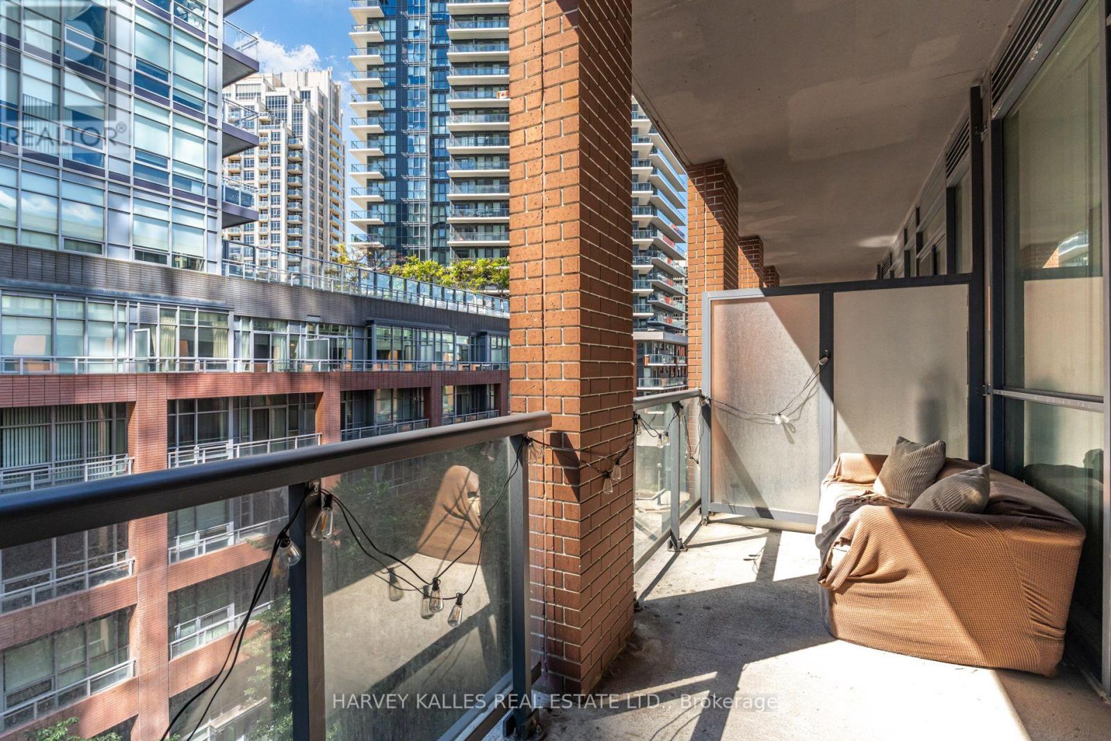615 - 20 Bruyeres Mews, Toronto, Ontario  M5V 0G8 - Photo 24 - C13797066