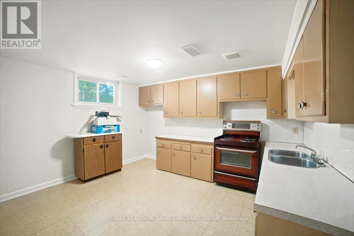 44 Kennard Avenue, Toronto, Ontario  M3H 4M1 - Photo 36 - C13797154