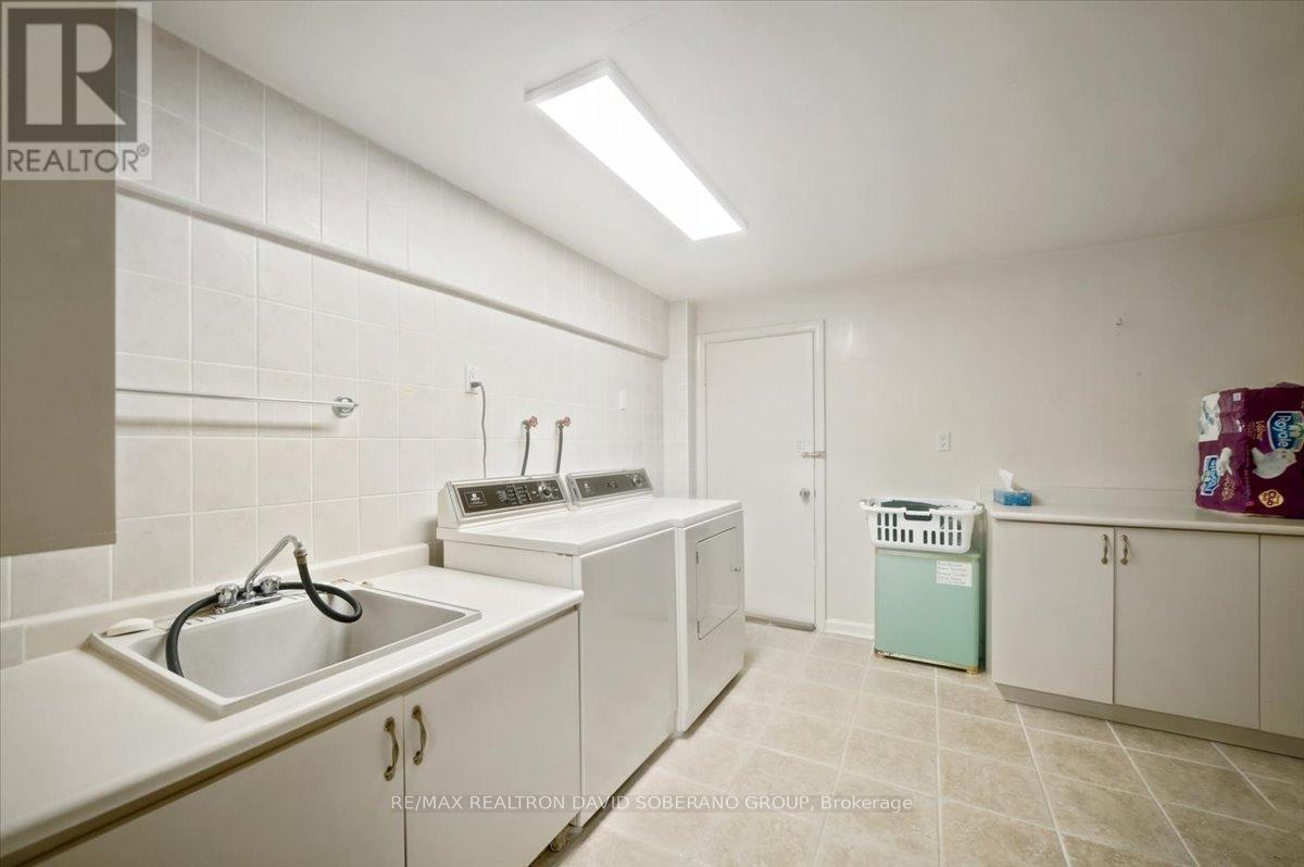 44 Kennard Avenue, Toronto, Ontario  M3H 4M1 - Photo 38 - C13797154