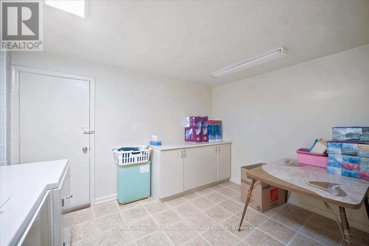 44 Kennard Avenue, Toronto, Ontario  M3H 4M1 - Photo 39 - C13797154