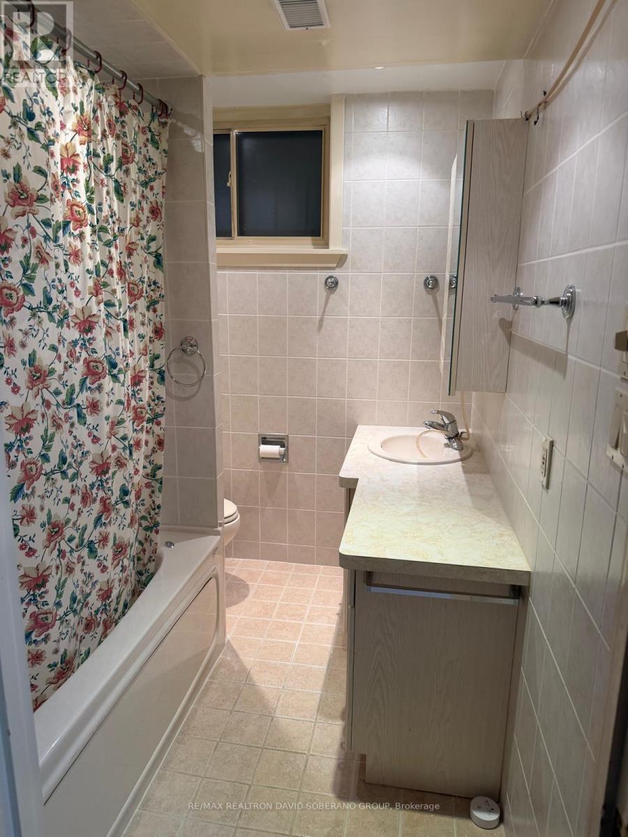 44 Kennard Avenue, Toronto, Ontario  M3H 4M1 - Photo 40 - C13797154