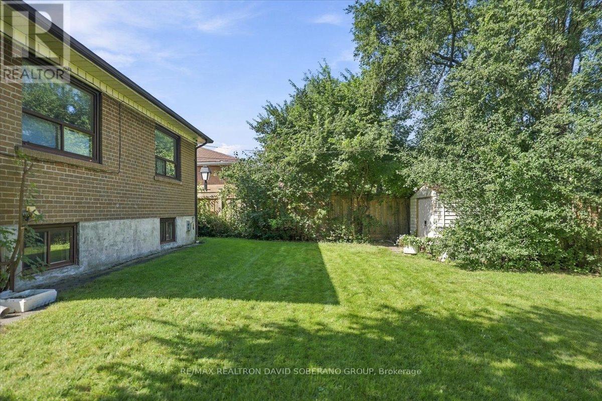 44 Kennard Avenue, Toronto, Ontario  M3H 4M1 - Photo 41 - C13797154