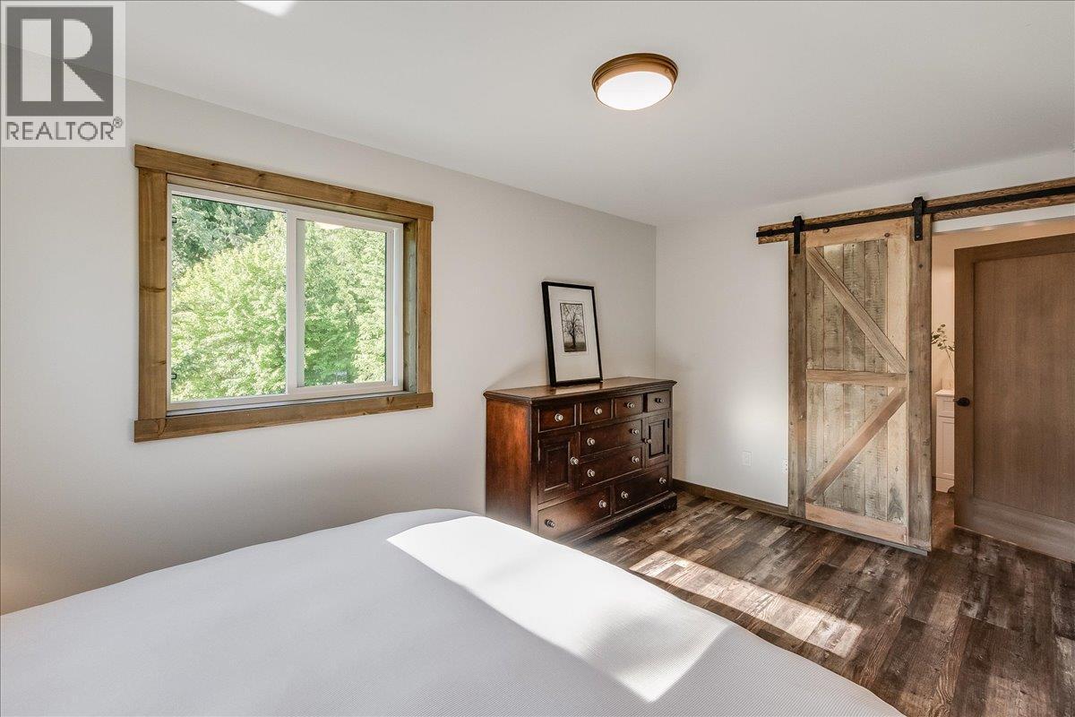 809 Slocan Street, Slocan, British Columbia V0G 2C0 - Photo 33 - 10389528