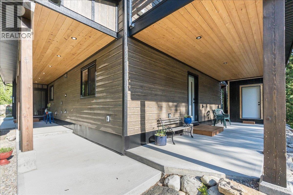 809 Slocan Street, Slocan, British Columbia V0G 2C0 - Photo 47 - 10389528