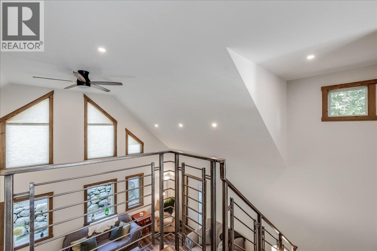 809 Slocan Street, Slocan, British Columbia V0G 2C0 - Photo 28 - 10389528