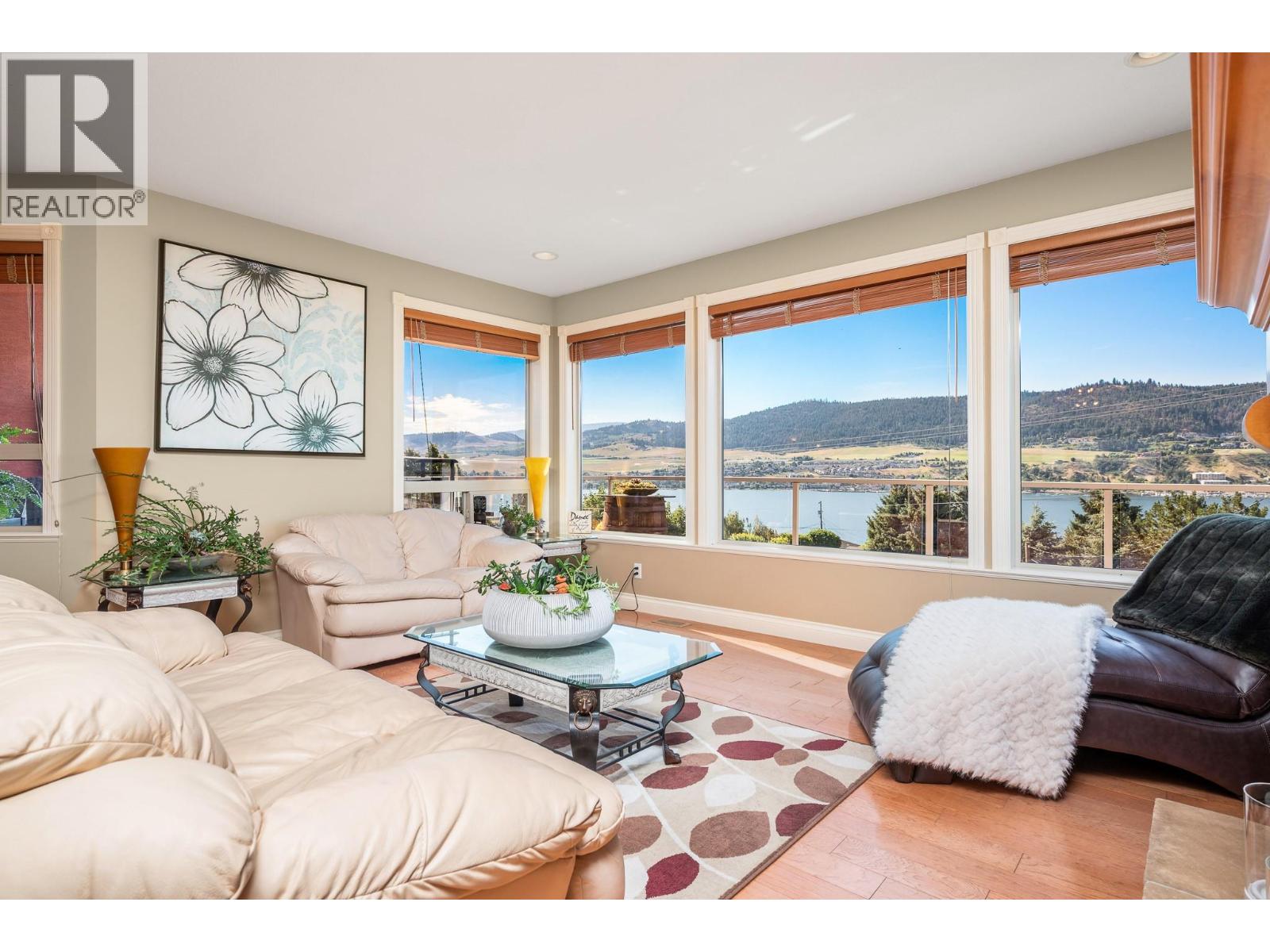 7551 Tronson Road, Vernon, British Columbia  V1H 1C4 - Photo 10 - 10393816