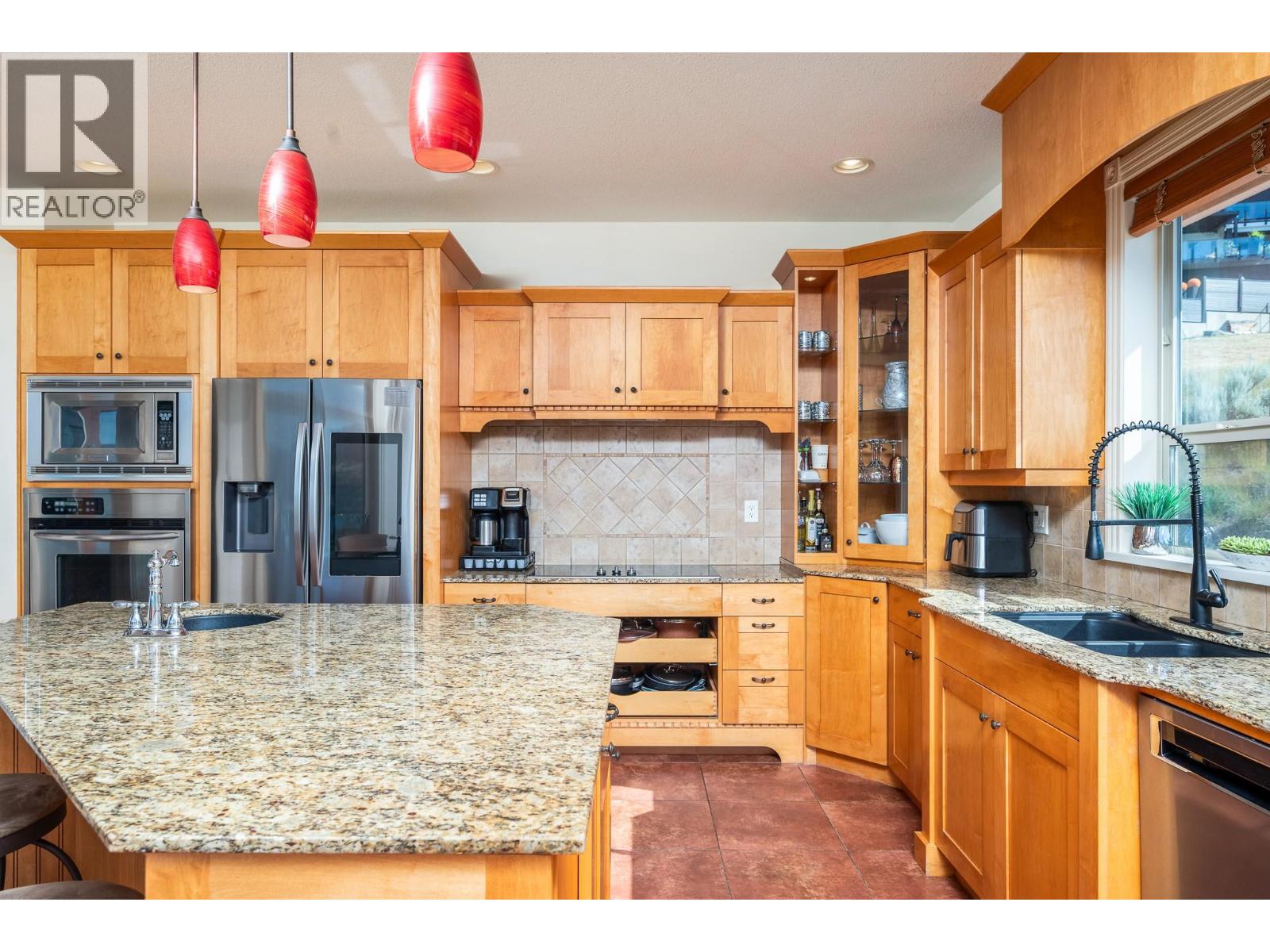 7551 Tronson Road, Vernon, British Columbia  V1H 1C4 - Photo 16 - 10393816