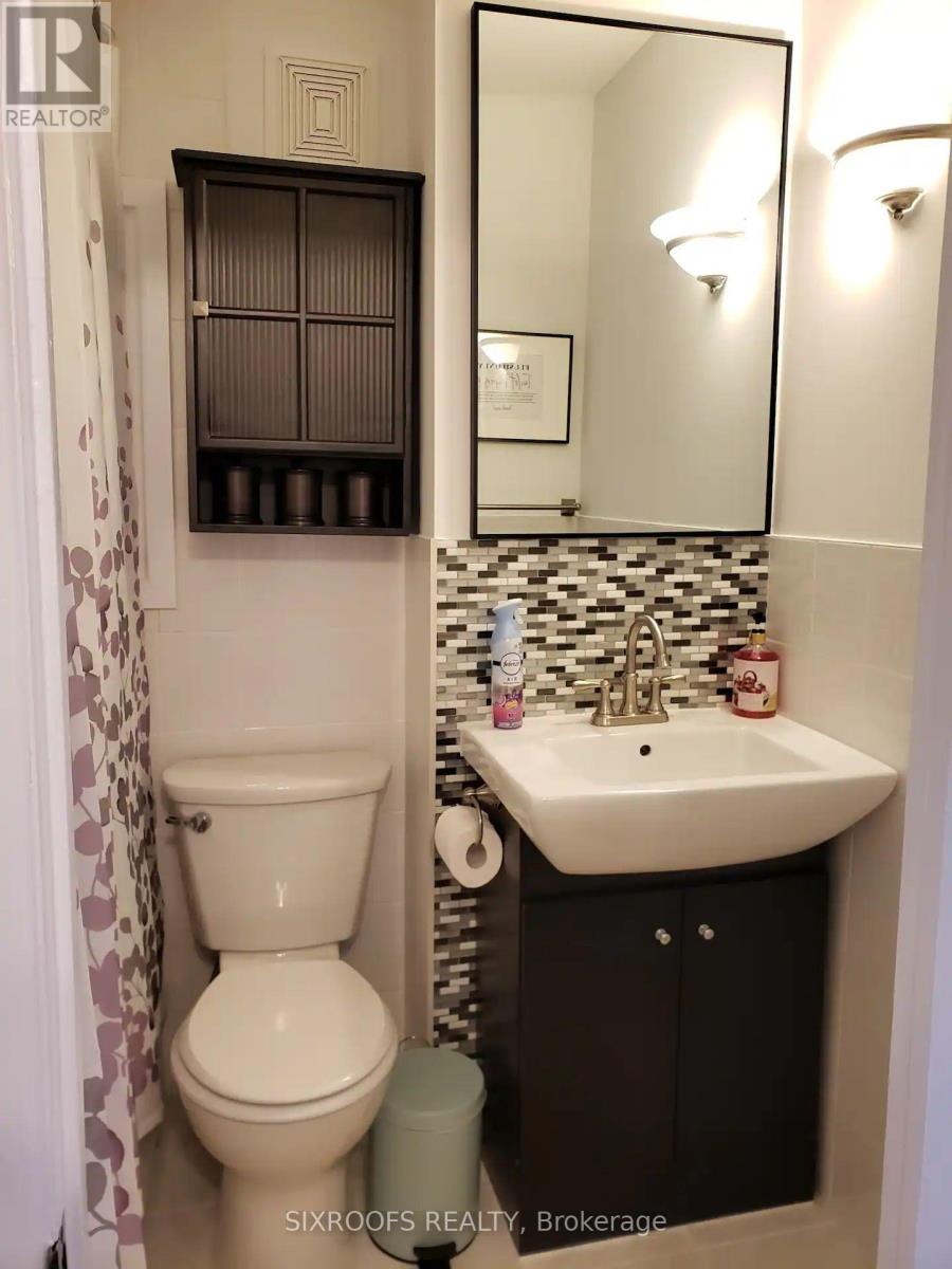 29 Dunkirk Road, Toronto, Ontario  M4C 2M1 - Photo 11 - E13797050