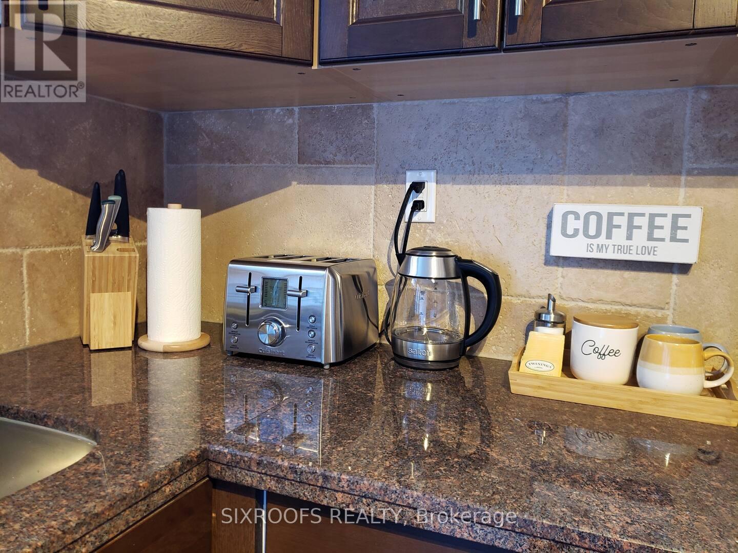 29 Dunkirk Road, Toronto, Ontario  M4C 2M1 - Photo 4 - E13797050