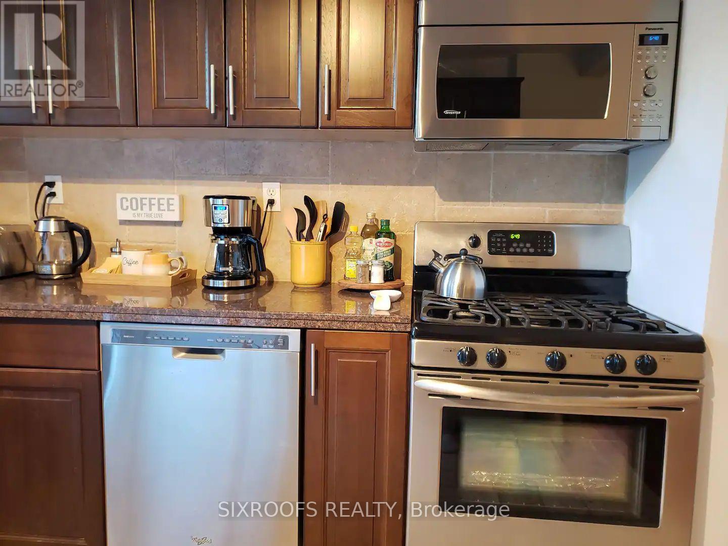 29 Dunkirk Road, Toronto, Ontario  M4C 2M1 - Photo 5 - E13797050